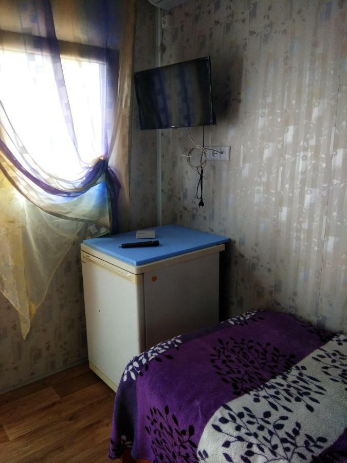 Mini Hotel Уютный Дворик Odessa Extérieur photo
