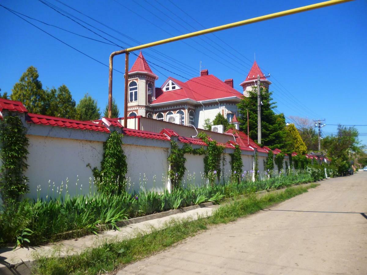Mini Hotel Уютный Дворик Odessa Extérieur photo